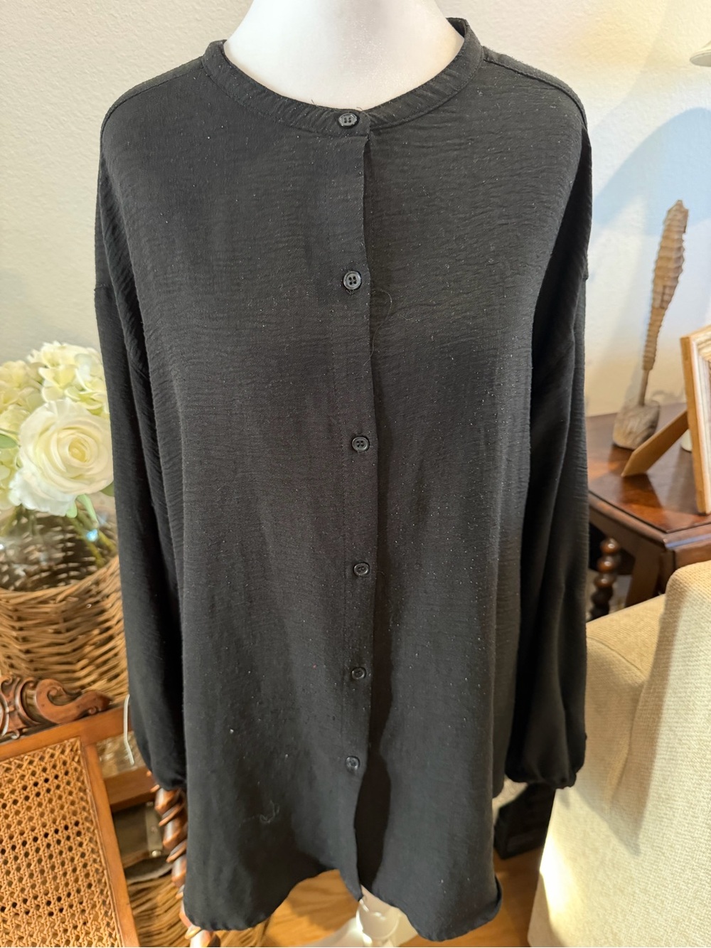 Max Studio Classic Black Button-Front Lightweight blouse